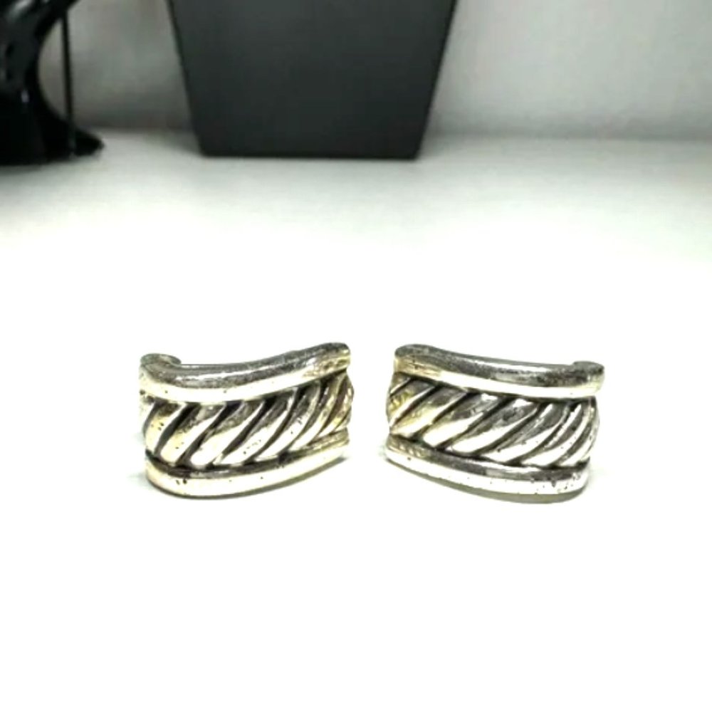 BEAUTIFUL MODERN THICK TEXTURED CENTER DESIGN CLIP ON EARRINGS